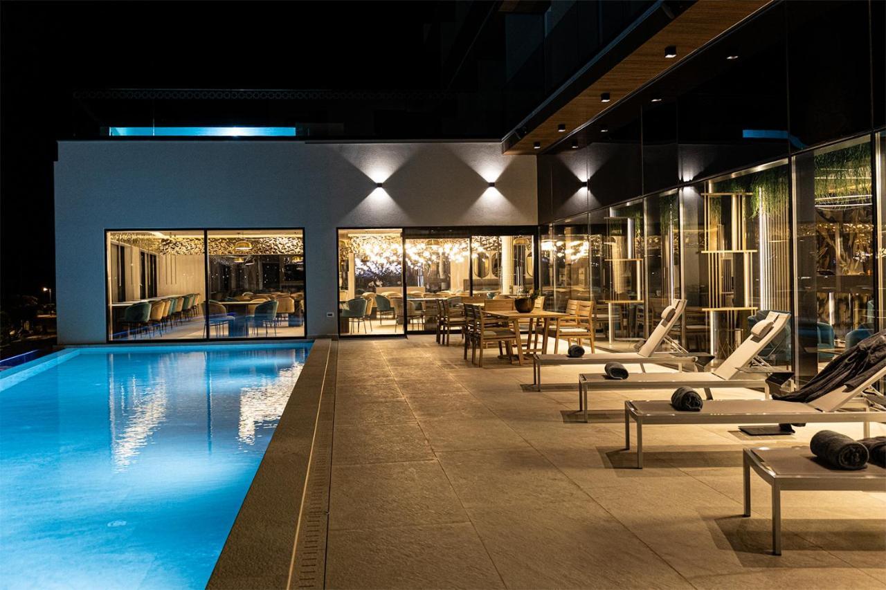 Marinus Beach Hotel Marina Buitenkant foto