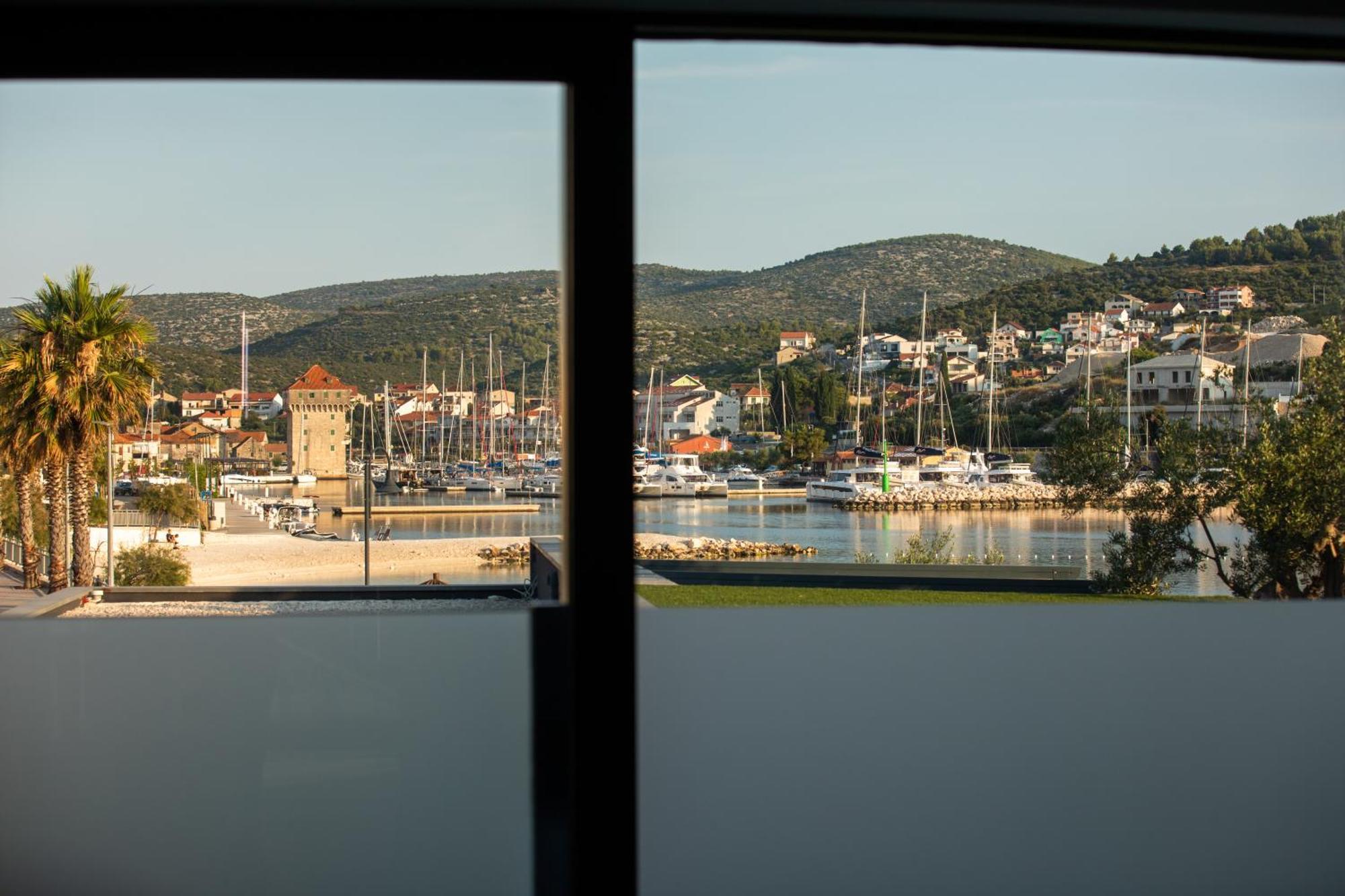 Marinus Beach Hotel Marina Buitenkant foto